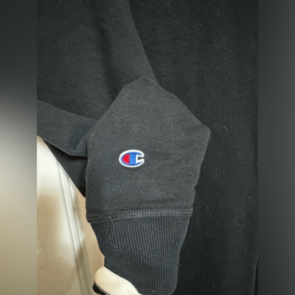 Champion Sweatshirt - Picture 3 of 4